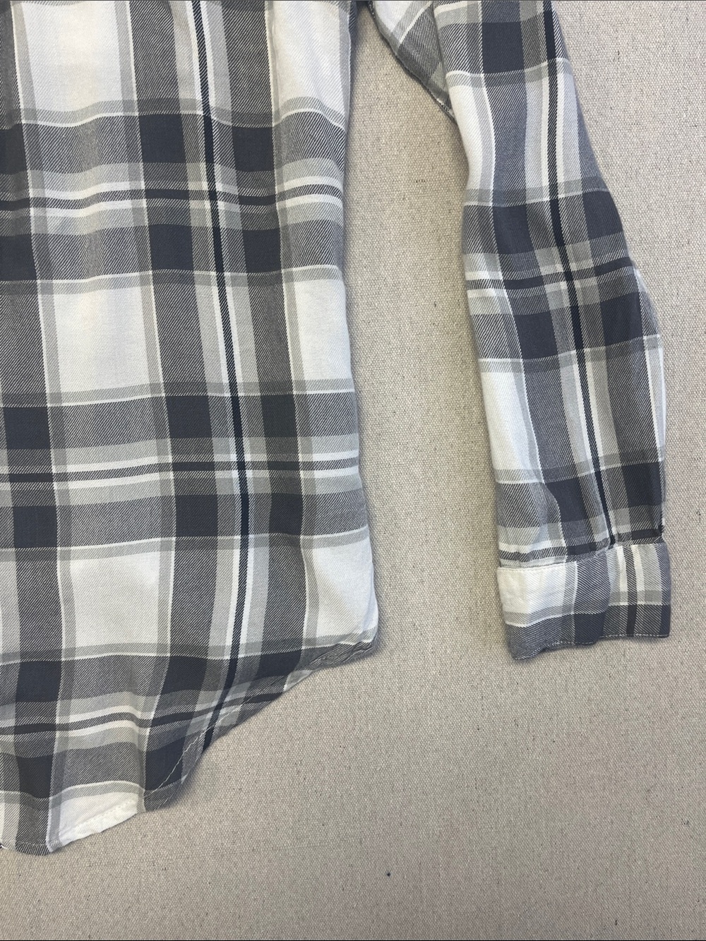 ALYA Womens Small Plaid Button Down Shirt Gray White Rayon Roll Tab Sleeve - Picture 15 of 15